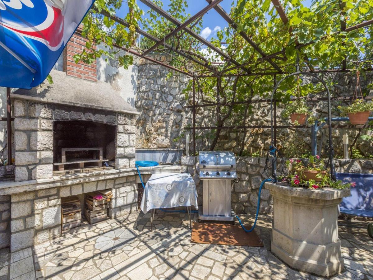 Rooms Zeljka 2 Crikvenica Exteriör bild