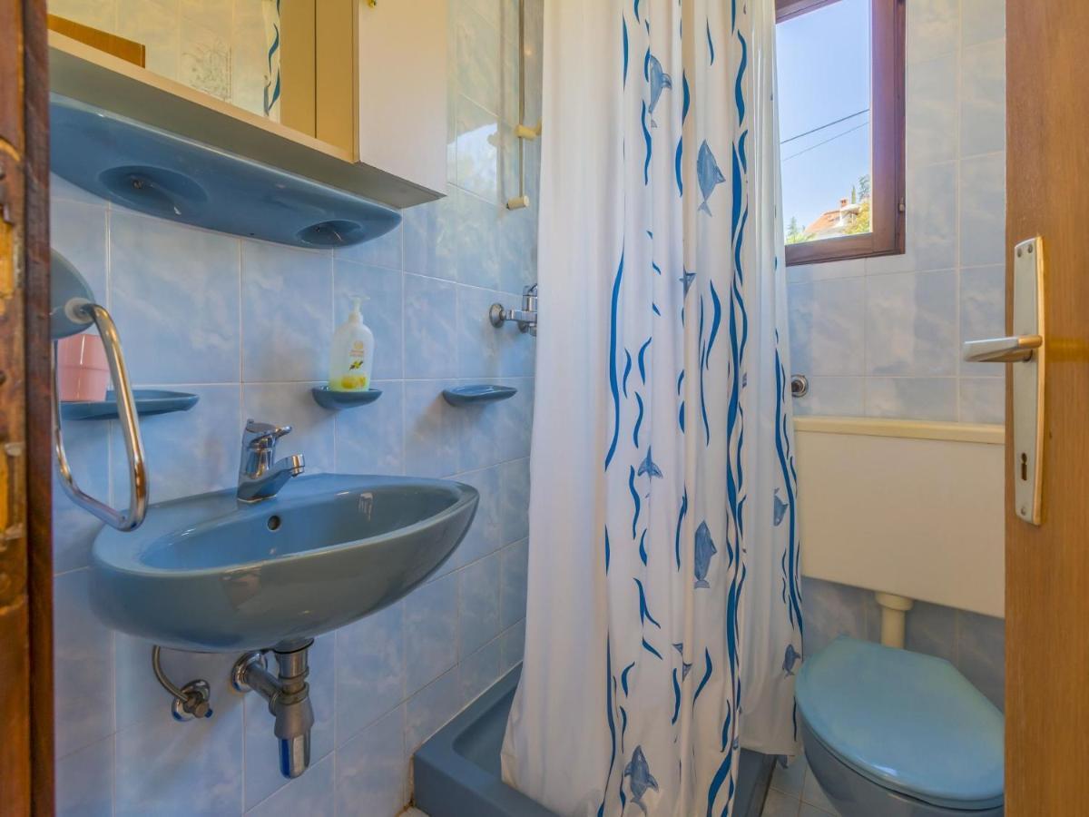 Rooms Zeljka 2 Crikvenica Exteriör bild